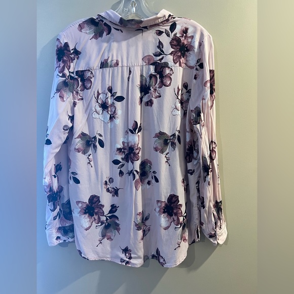 Light Pink Blouse - Picture 2 of 3